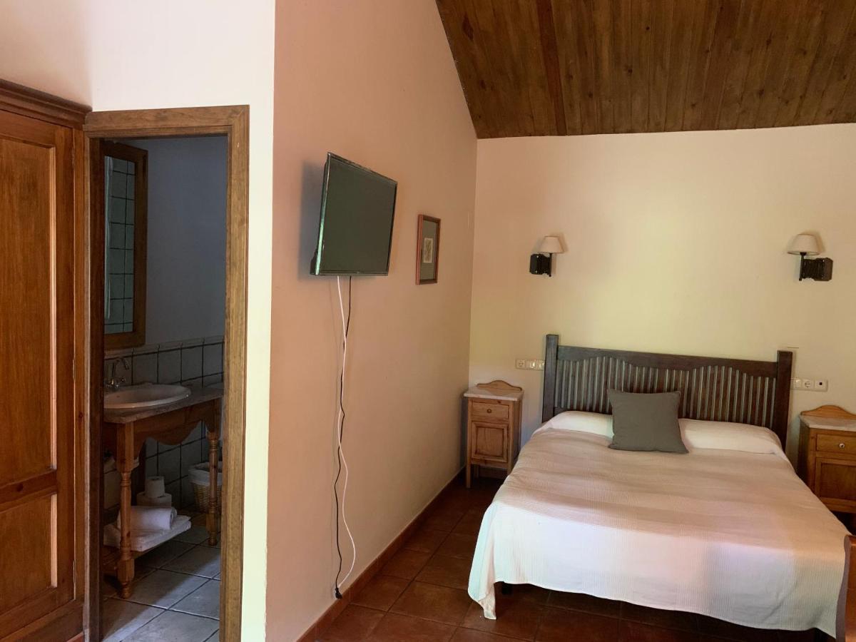 Hotel Charle Jaca Bagian luar foto