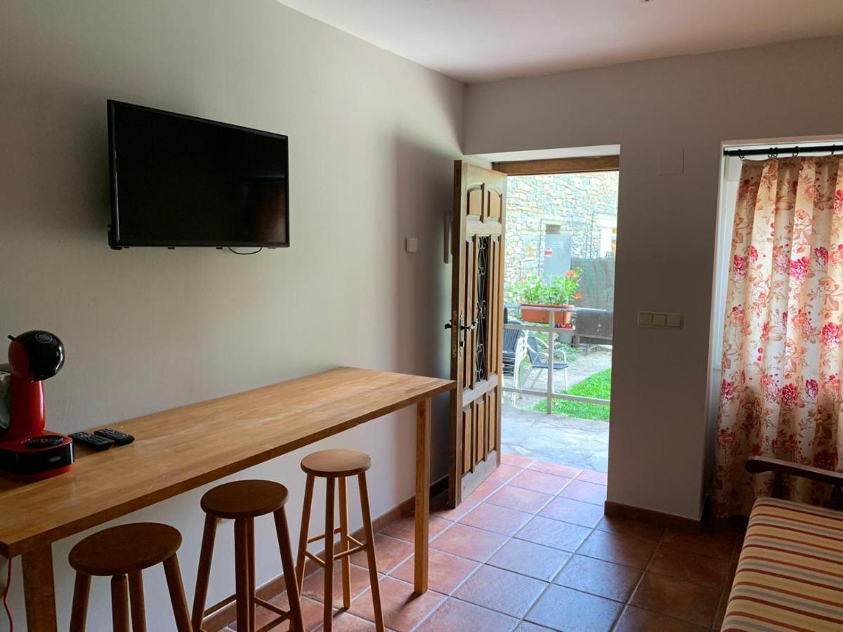 Hotel Charle Jaca Bagian luar foto