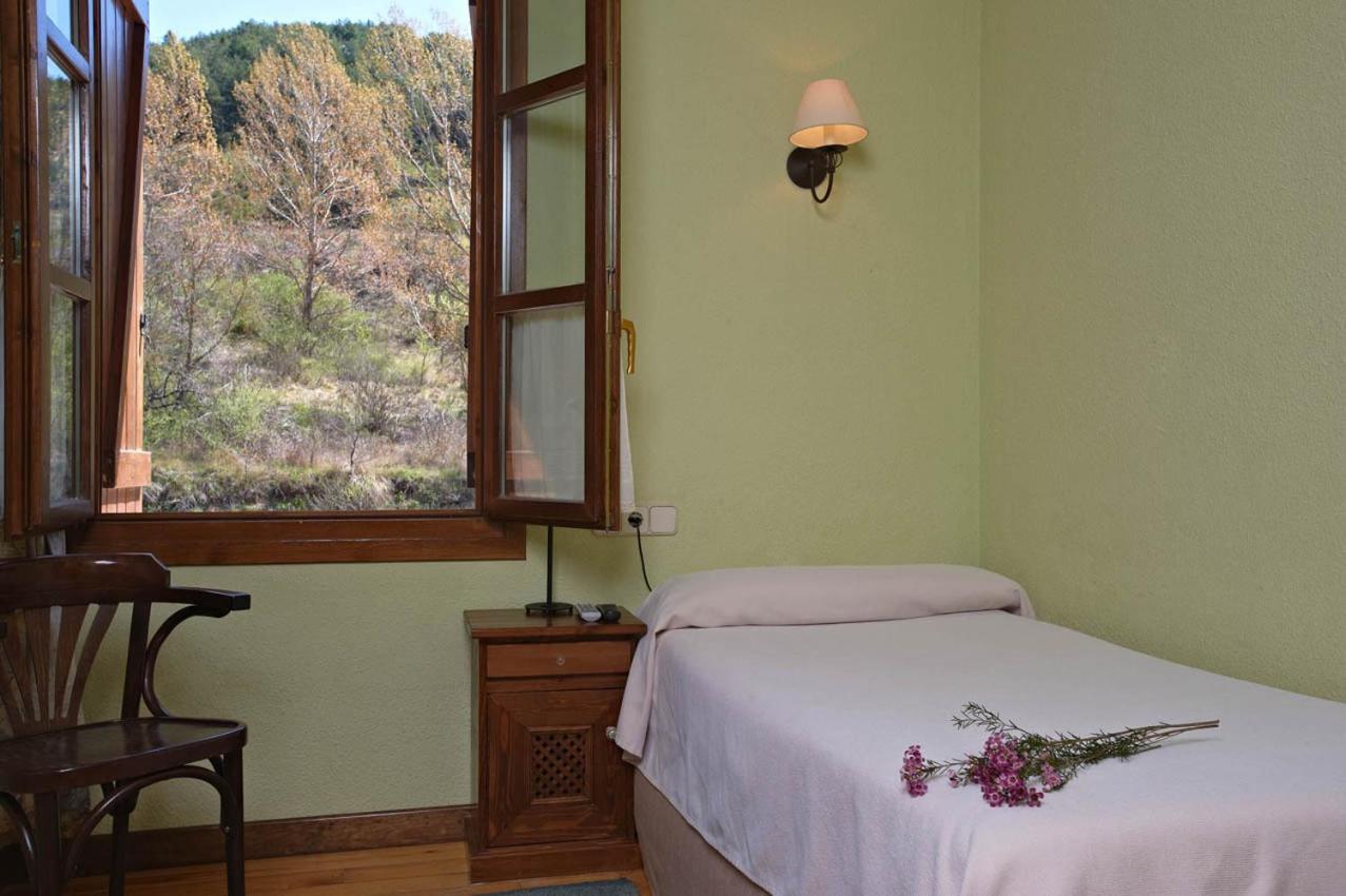Hotel Charle Jaca Bagian luar foto
