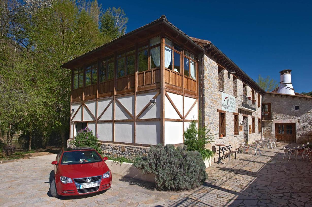 Hotel Charle Jaca Bagian luar foto